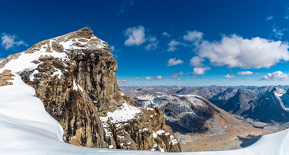 The exposure off the summit ridge is severe to the east.