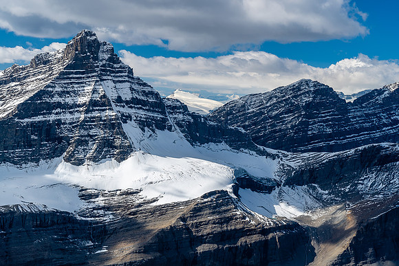 Striking views to the Cirrus Ramparts.