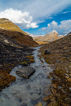 Hiking down the Brazeau River from Cataract Pass.