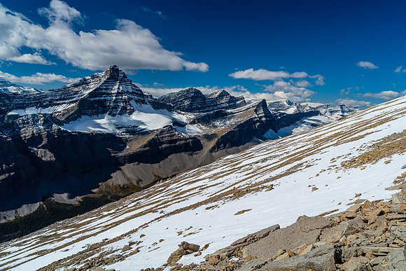 Striking views to the Cirrus Ramparts.