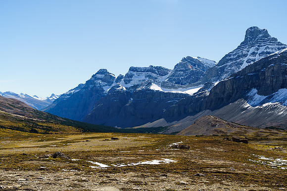 The incredible "Cirrus rock wall" - what I call the impressive, unnamed, line of peaks just east of Mount Cirrus which is not visible here.
