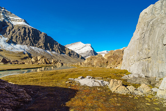 Views back down the Brazeau River.