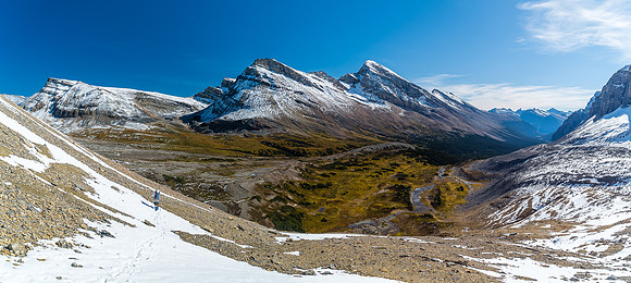 Descending Cataract Pass.