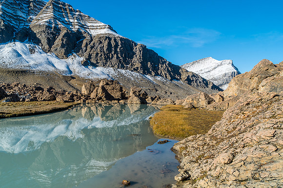 Views back down the Brazeau River.