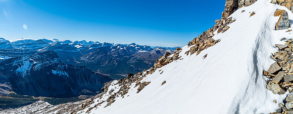 Bypassing a drop off on the south ridge.