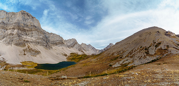 Mount Nomad is a tiny bump (R) from near Invincible Lake. There is no reason not to bag it if you're in the area anyway.