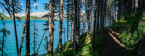 A lovely hike back along Upper Kananaskis Lake.