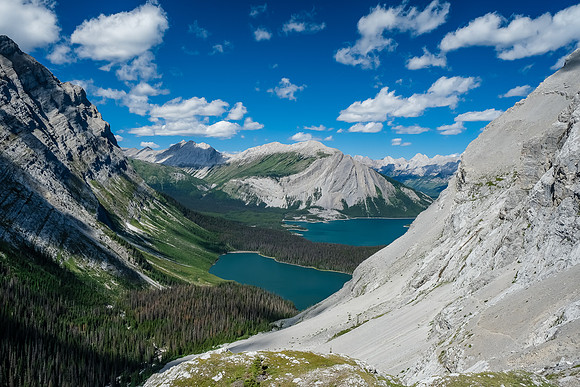 Hiking down to Hidden Lake.