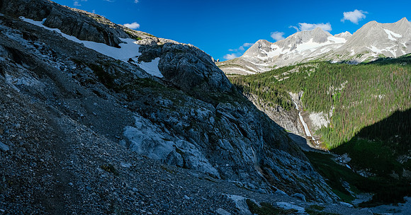 The headwall into the Foch Creek / Aster Lake region is stiffer due to snow.