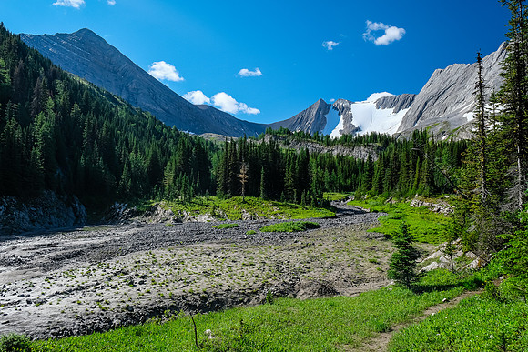 First views of the false summit at left.