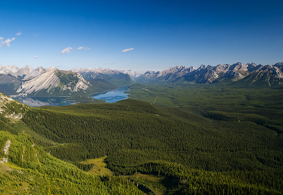 Looking north off the ridge towards Kananaskis Lakes.
