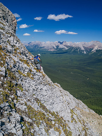 Back on the lower NE ridge - still a "no slip" zone.