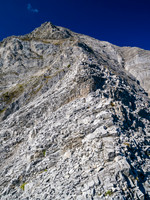 The terrain gets more serious. You can not afford to slip here.