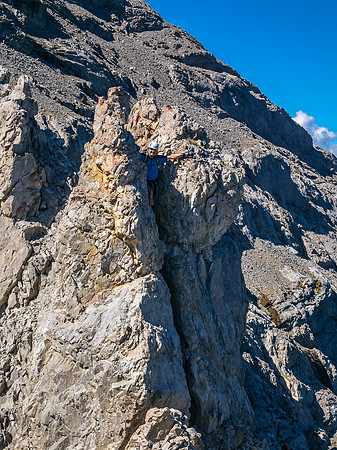 Descending the crux notch.