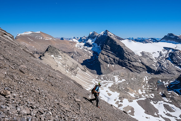 Descending to the col.