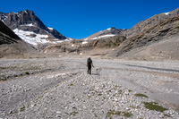 Phil starts our journey towards Mount Augusta, back up the valley.