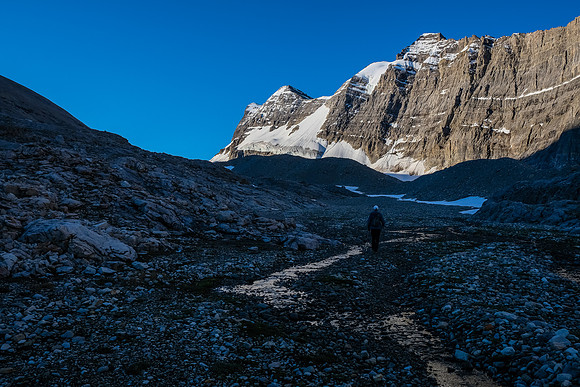 Hiking up the lovely karst valley between Harris and the impressive east wall of Willingdon.