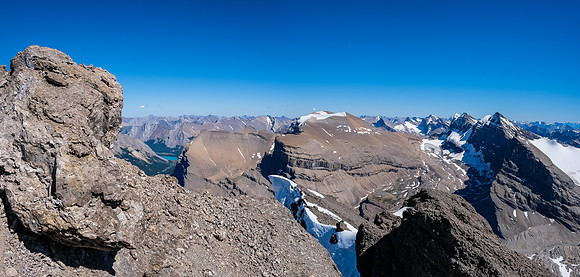 The undercut summit with Mount Harris, Crown, Tower and Willingdon to the right.