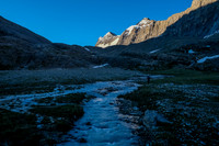 Hiking up the lovely karst valley between Harris and the impressive east wall of Willingdon.