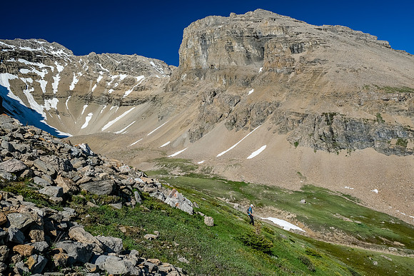 Descending to the Siffleur Valley.