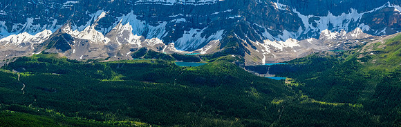 Views back to tarns along the eastern edge of the Siffleur River valley.