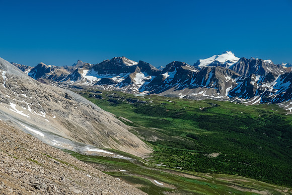 Descending to the Siffleur Valley.