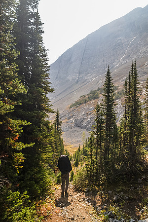 Another hot, clear fall day as we make our way towards the Three Isle Creek headwall.