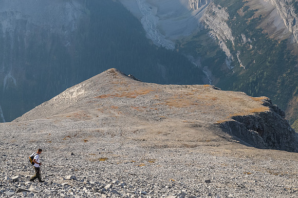 Jon descends the south ridge of Putnik.