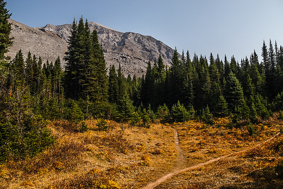 We took the left hand trail here and then up to rubble slopes in the bg.
