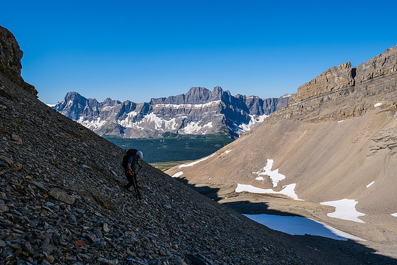 Descending back towards the Siffleur River valley.