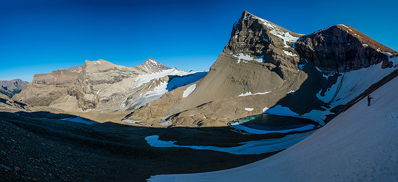 Descending the 2800m col into Upper Martin Creek.