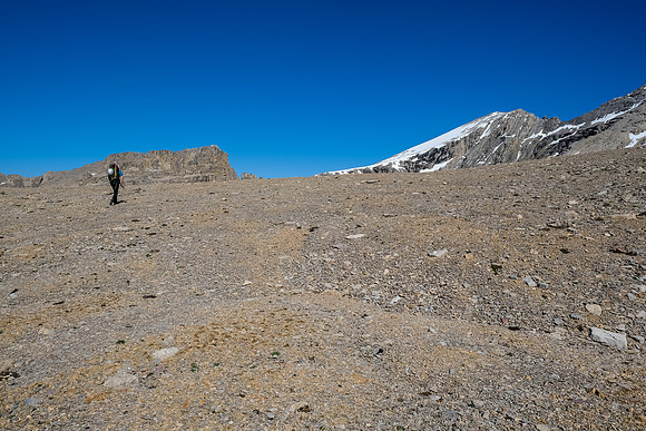 Ascending to the 2800m col.