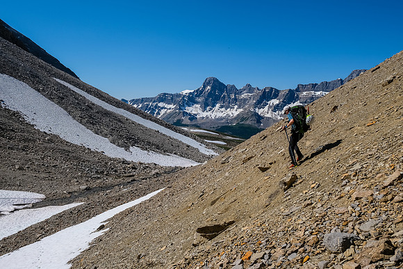 Descending back towards the Siffleur River valley.