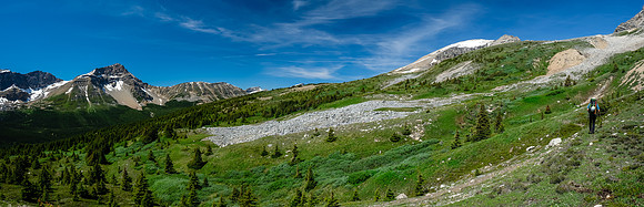 Crossing the Siffleur River valley towards Clearwater and Kentigern.