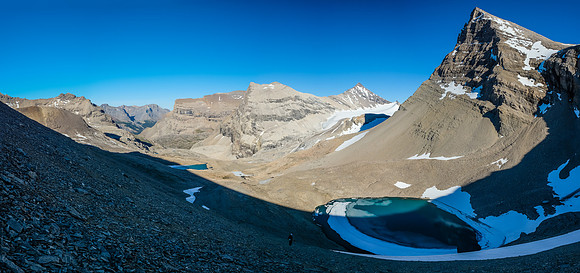 Descending the 2800m col into Upper Martin Creek.