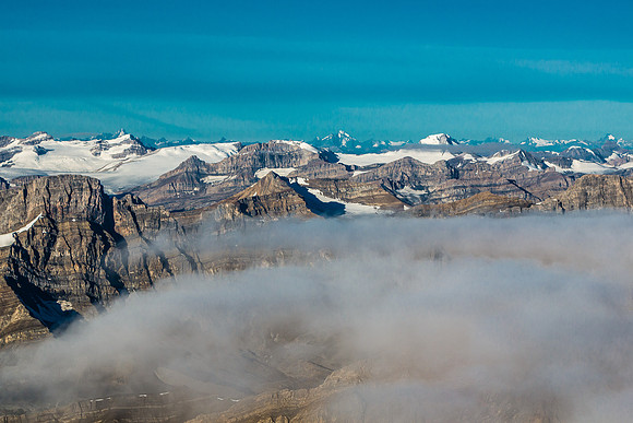 The clouds are thinning but the broken spectre is still visible at right.
