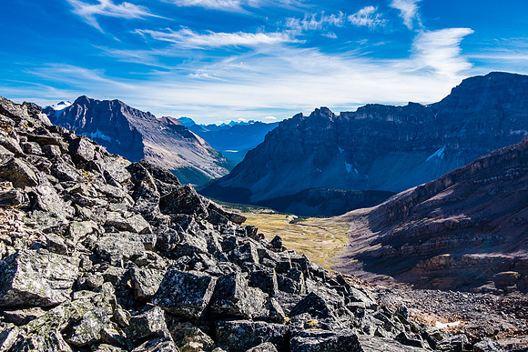 Much nicer views west of the col! Mosquito Creek runs down the valley just north of Noseeum Mountain on the left.