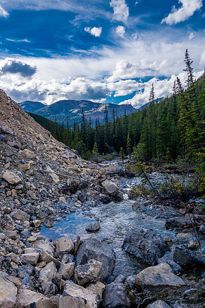 Boulder and bushwhacking alongside Recondite Creek.