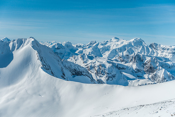 Trapper on the left and Mount Mummery on the right.