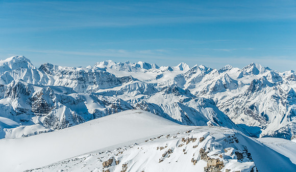 Looking over Peyto's false summit.