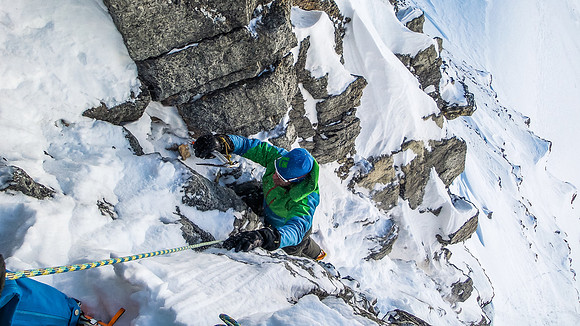 Vern has just cleared the crux and now approaches the belay (photo by Steven Song).