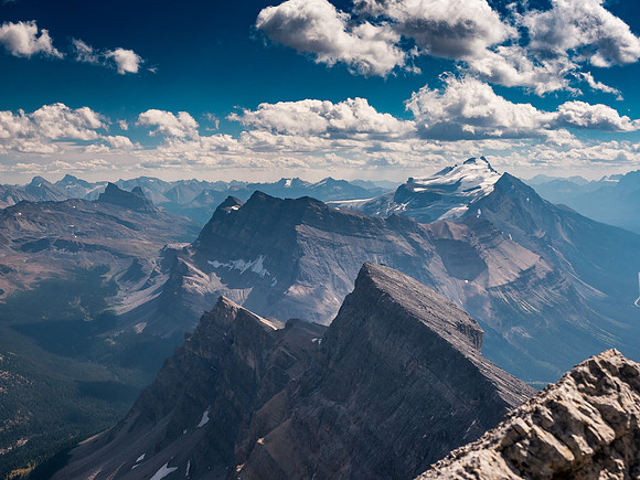 Slightly more to the east of Hector and south of OXO lie Noseeum, Andromache, Molar and the Skoki peaks in the far distance at center and at distant left.