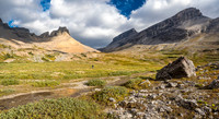 Wietse hikes the lovely valley towards the pass - note the fall colors.