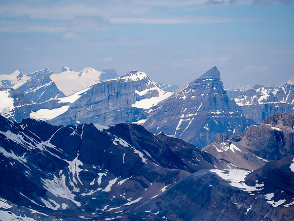 From L to R, Christian, Walter, Ernest, Edward and Rudolph (i.e. the Lyells), White Pyramid and Chephren.