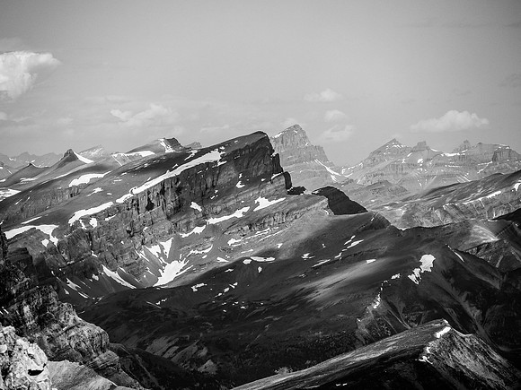 To the north lie Marmota, Corona Ridge, Quill Peak, Mount Cline, Lion, Lioness and the White Goat Peaks (L to R).