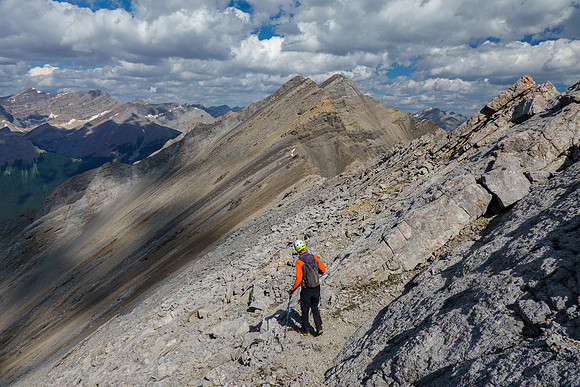 A tricky traverse between Greater Prow and Prow Mountain.