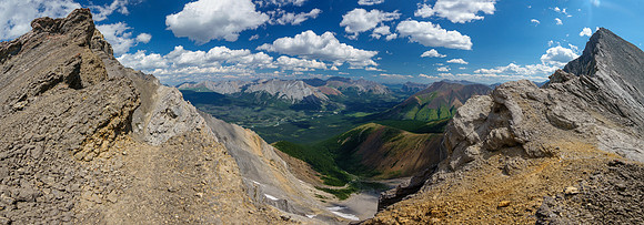 Views along the traverse from Prow (L) to Greater Prow (R).