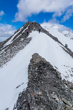 Ascending the west ridge of Wapiti Mountain to the summit.