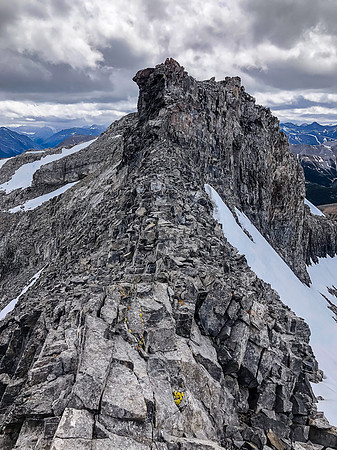 Descending the west ridge of Wapiti Mountain.