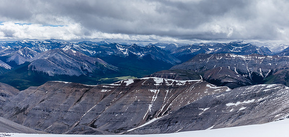 Views over the Red Deer River Valley to White (L), Prow and Tyrrell (R).